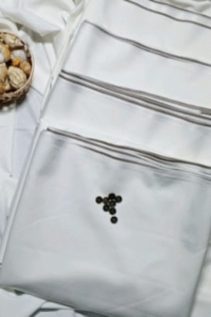 Boski Off White Suit